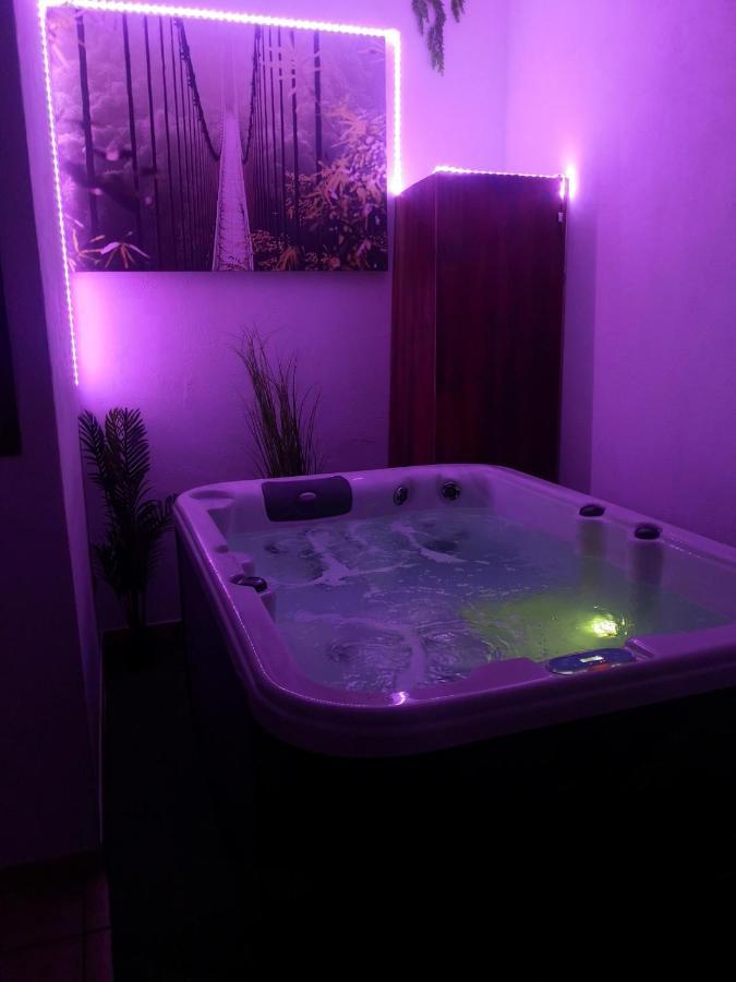 Maison Avec Jacuzzi Saint-Mitre-les-Remparts Екстер'єр фото
