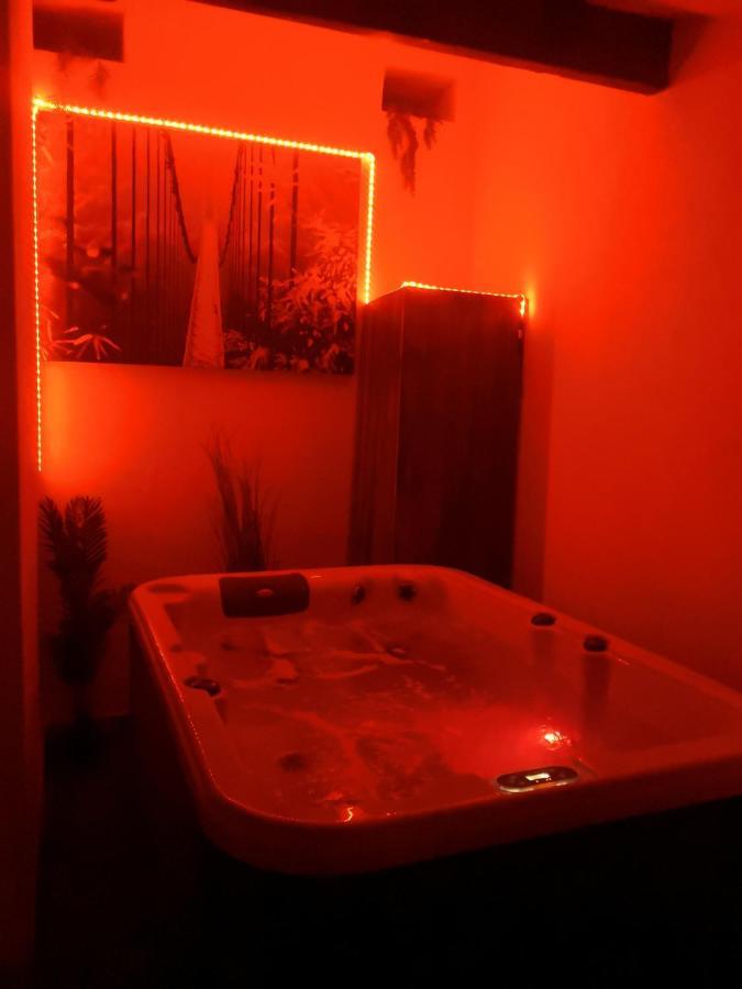 Maison Avec Jacuzzi Saint-Mitre-les-Remparts Екстер'єр фото